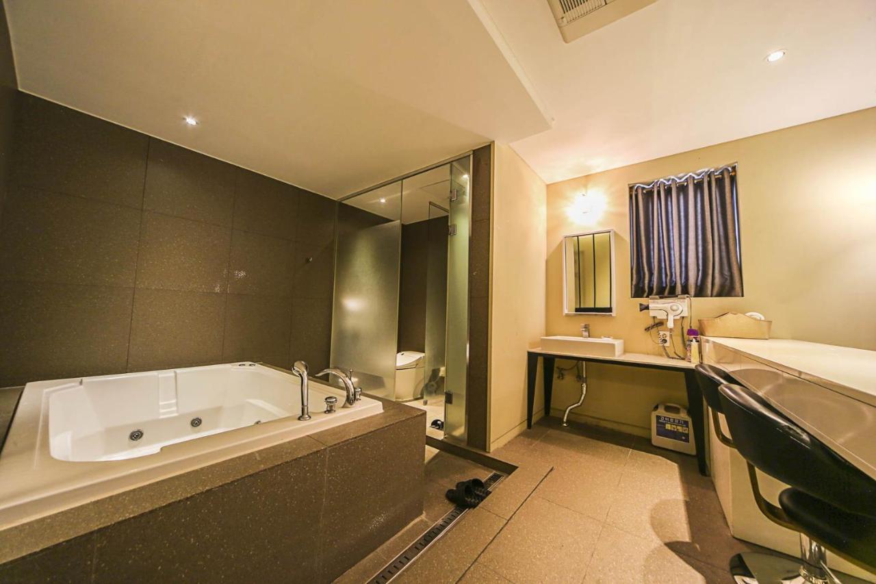 Hotel Myeongjak Chuncheon Dış mekan fotoğraf