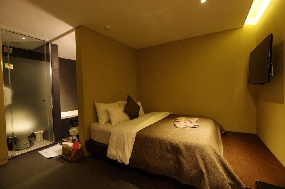 Hotel Myeongjak Chuncheon Dış mekan fotoğraf
